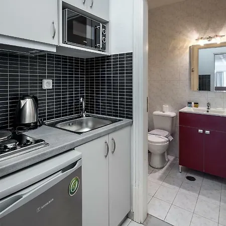 Mv83 New Marina Апартаменти *